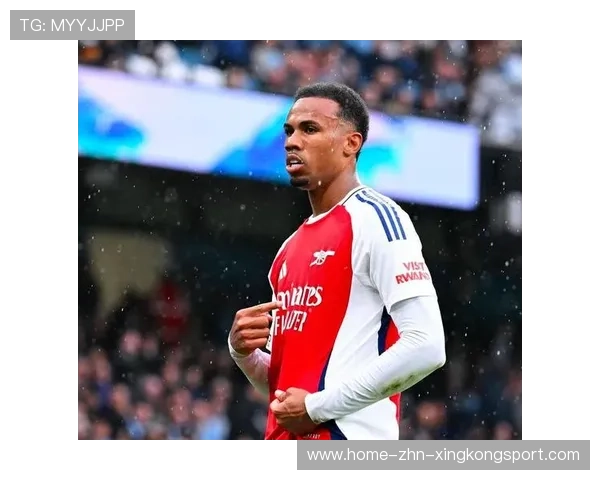 阿森纳加布里埃尔补射中路完成绝妙补防，展现防线铁血本色